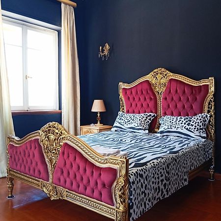 Iris Baroque Apartment อิเลฟซีนา ภายนอก รูปภาพ