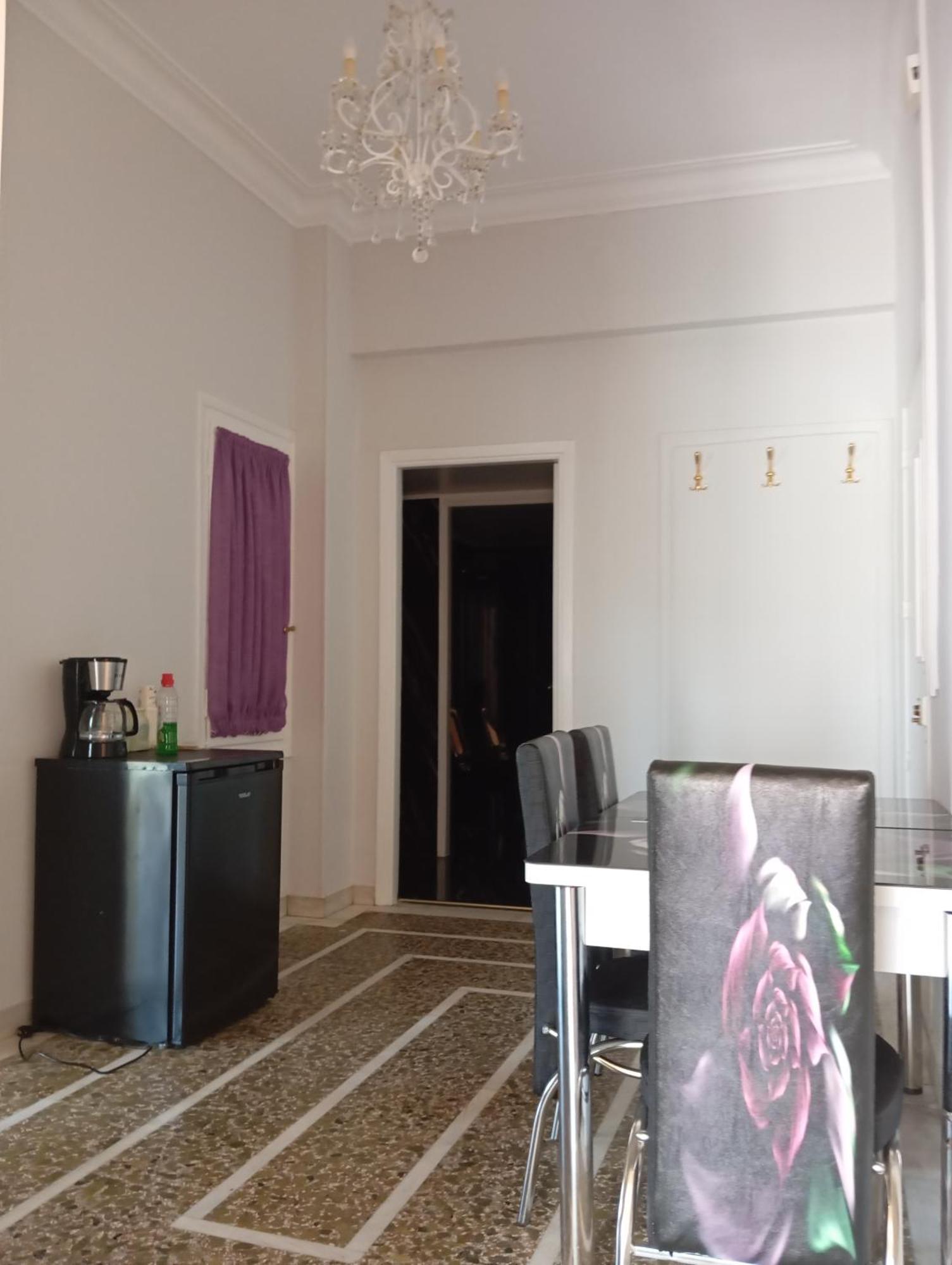 Iris Baroque Apartment อิเลฟซีนา ภายนอก รูปภาพ