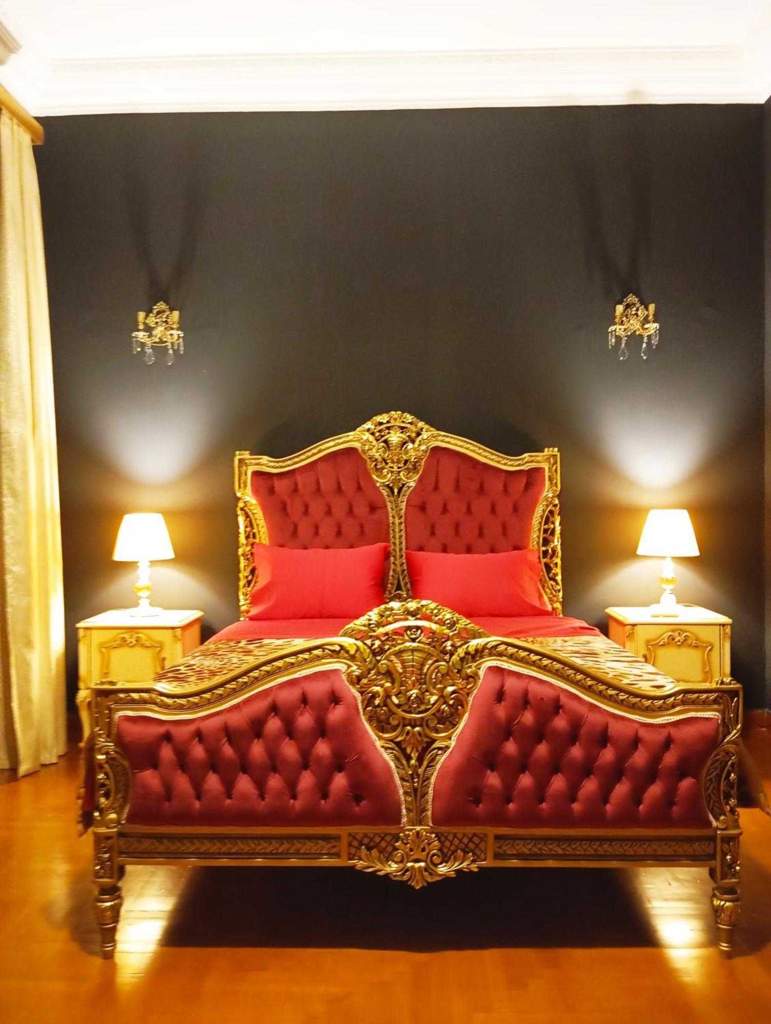 Iris Baroque Apartment อิเลฟซีนา ภายนอก รูปภาพ