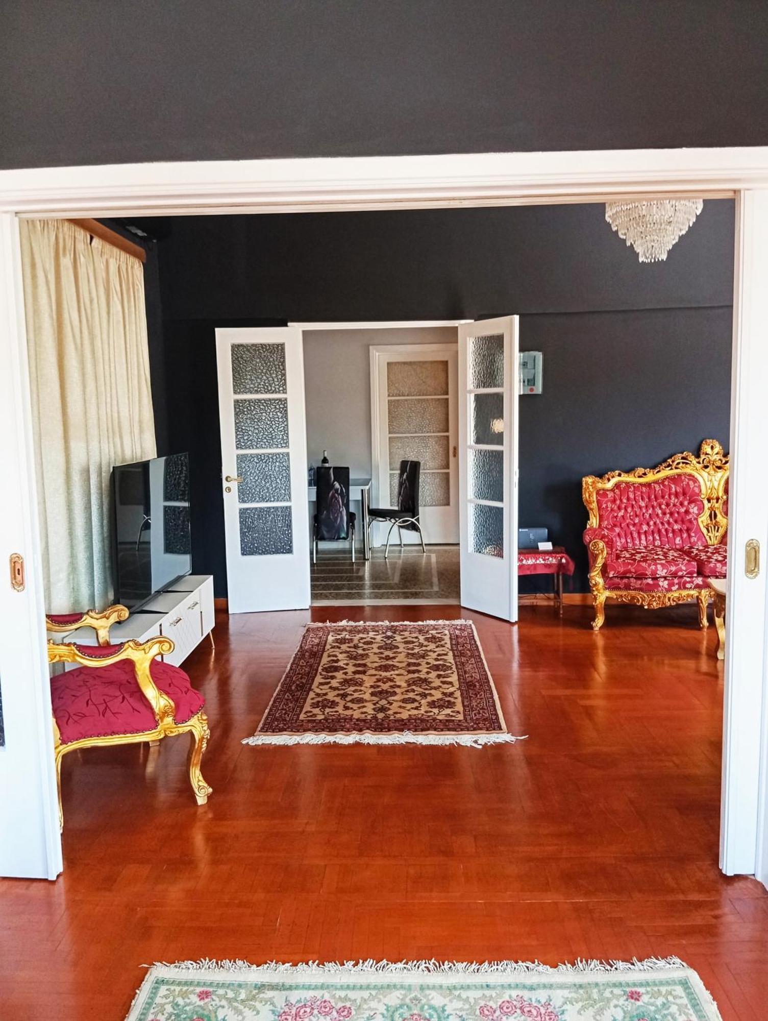 Iris Baroque Apartment อิเลฟซีนา ภายนอก รูปภาพ