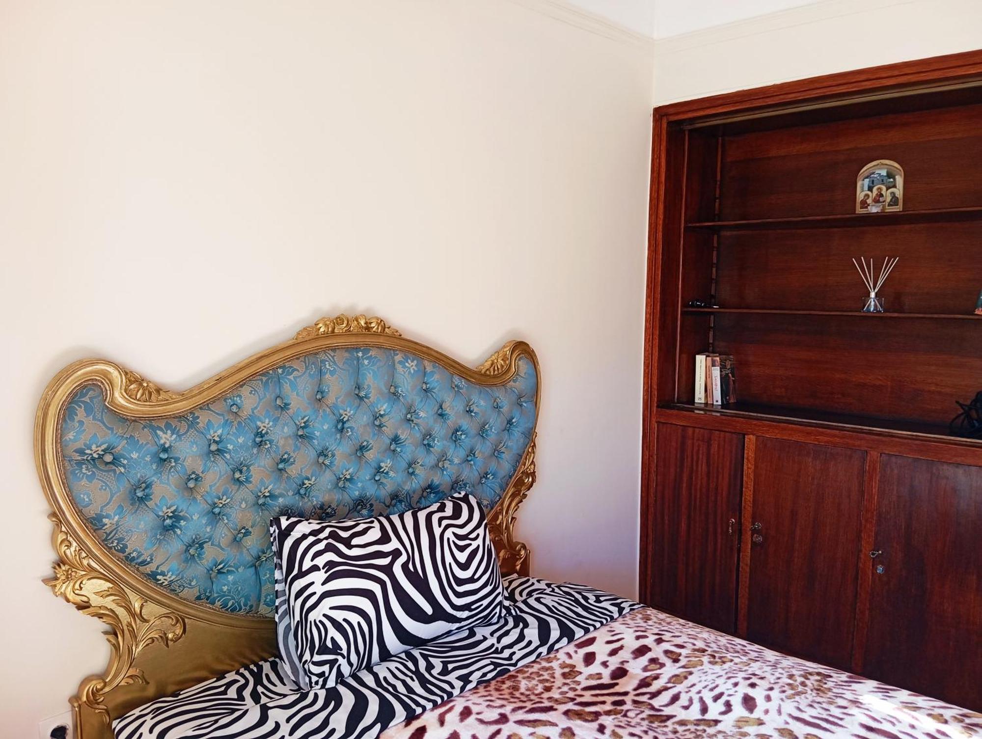 Iris Baroque Apartment อิเลฟซีนา ภายนอก รูปภาพ