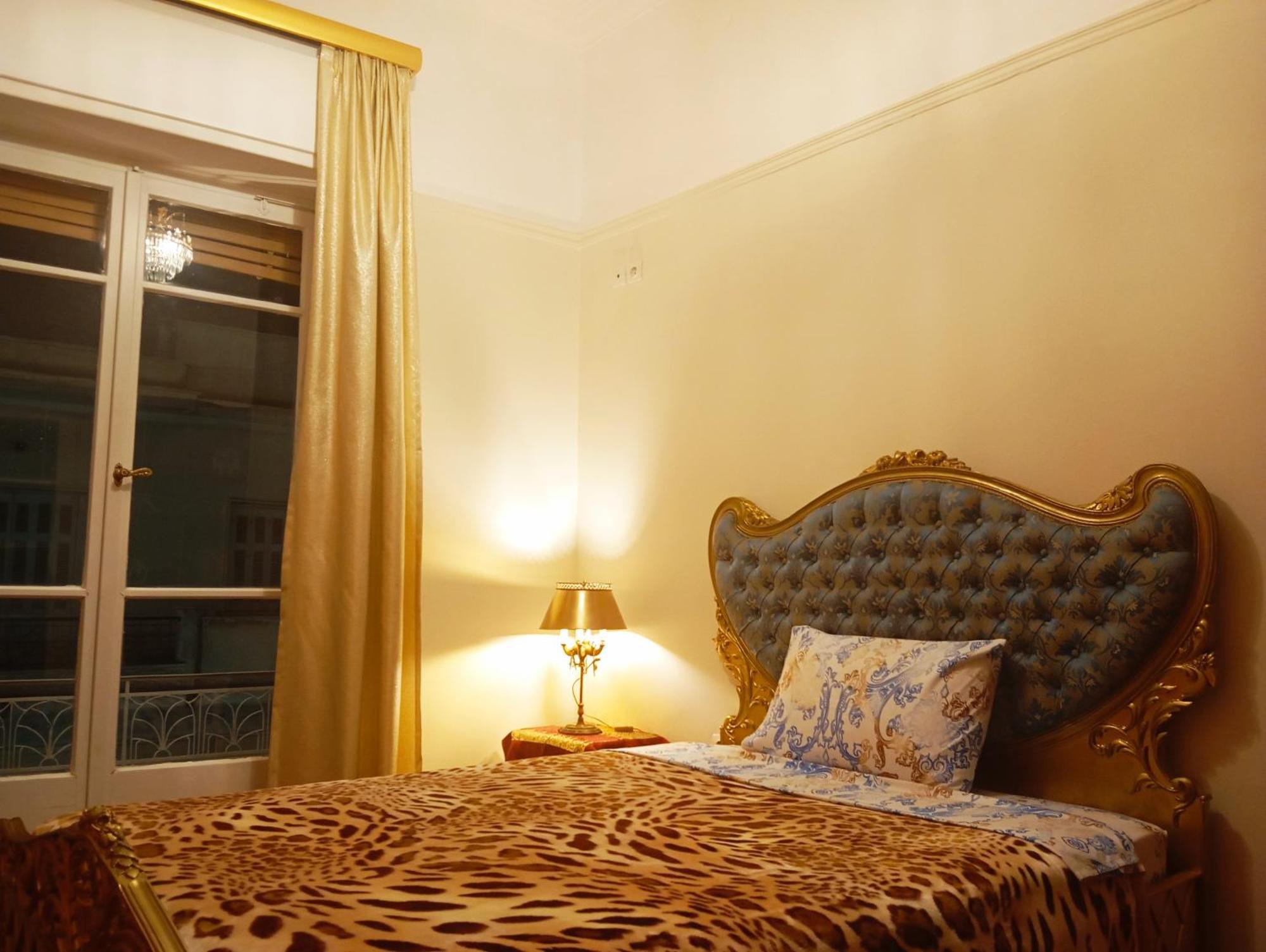 Iris Baroque Apartment อิเลฟซีนา ภายนอก รูปภาพ